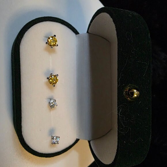 ✨ Moissanite Stud Earrings – Sterling Silver, Dazzling Sparkle! - Picture 3 of 3